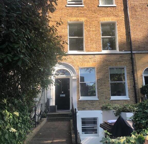 침실 1개 아파트, Kennington B & B