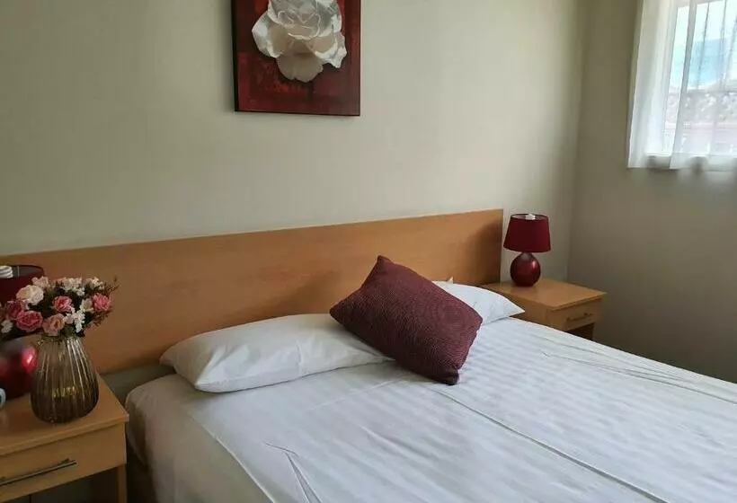 スイート, Ocean Inn Motel