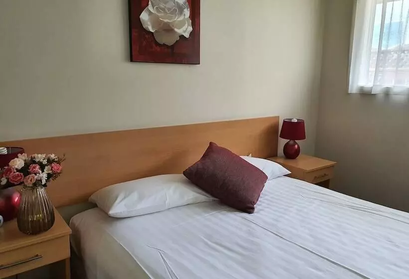 スイート, Ocean Inn Motel