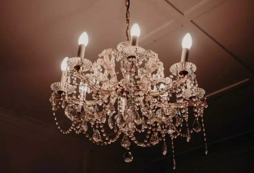 デラックススイート, Genesta House