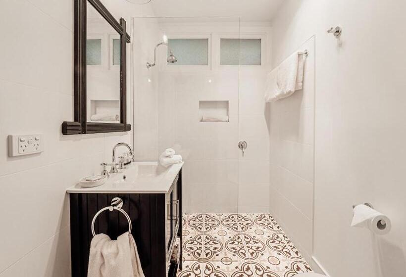 デラックスルーム, Genesta House