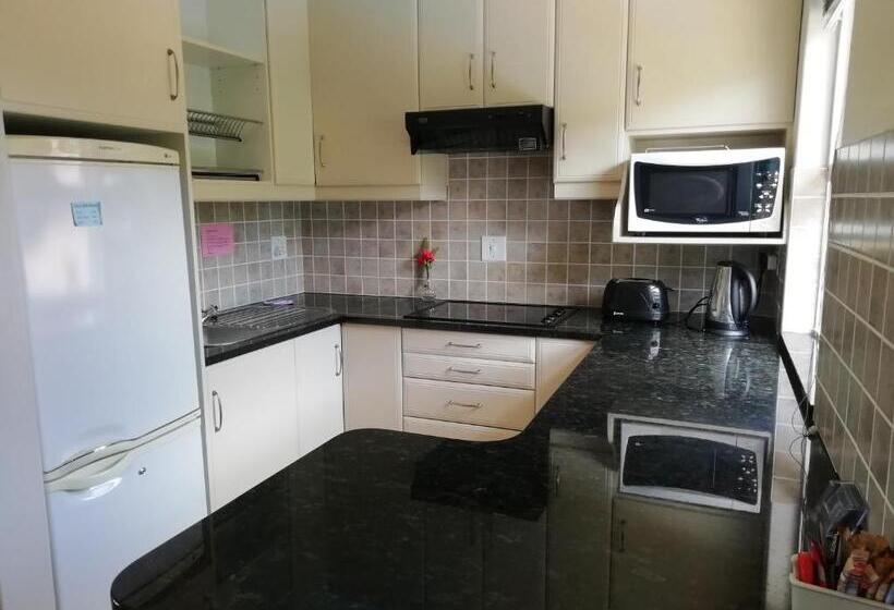 Номер Стандарт с Балконом, Maroela House