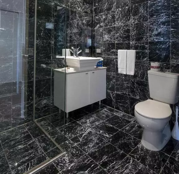 身障者適用クイーンサイズベッドルーム, The Chermside Apartments