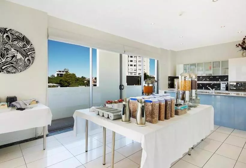身障者適用クイーンサイズベッドルーム, The Chermside Apartments