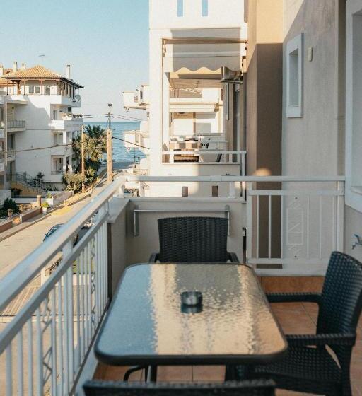 スタンダードトリプルルーム, Angela Rooms