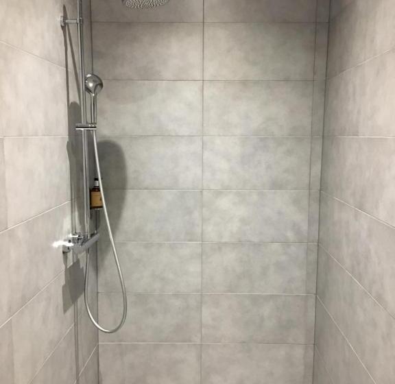 اتاق استاندارد چهار تخته, Auberge La Veranda