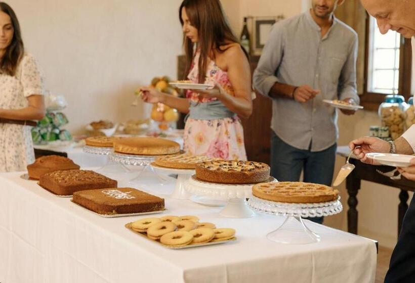 수피리어 룸, Castel Di Luco