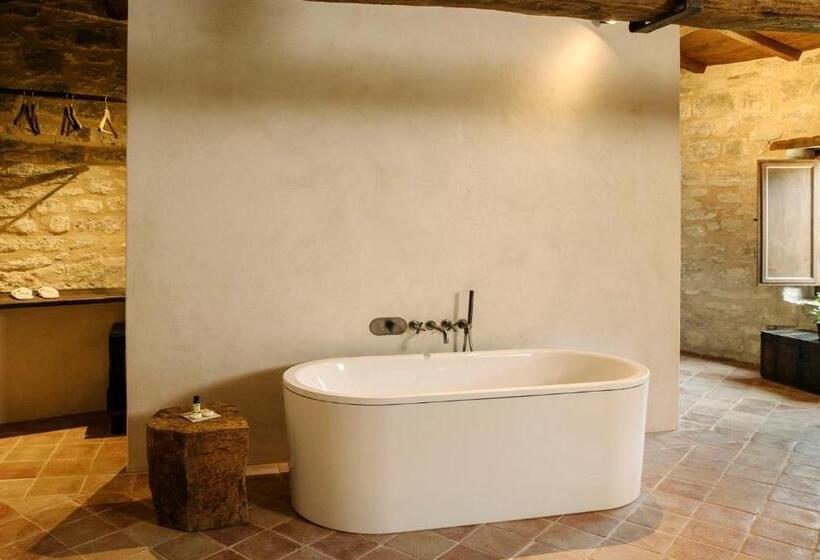 패밀리 스위트, Castel Di Luco