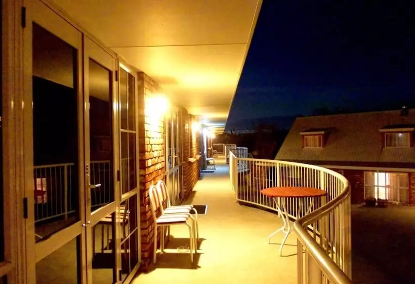 マウンテンビューのワンルーム, Alexandra Heights Motel
