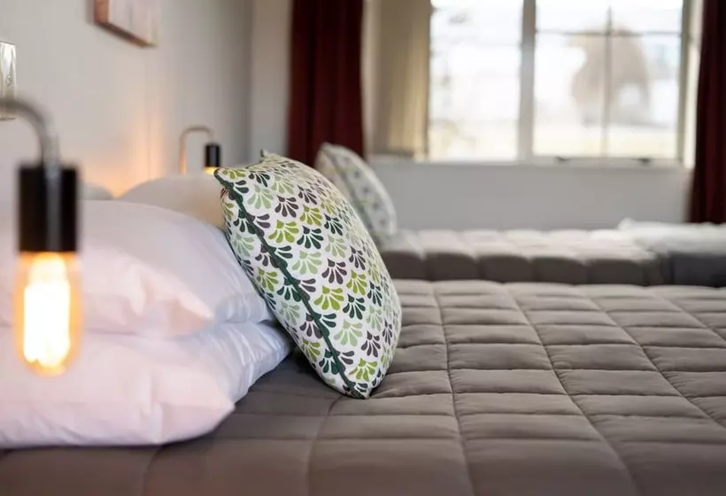 マウンテンビューのワンルーム, Alexandra Heights Motel