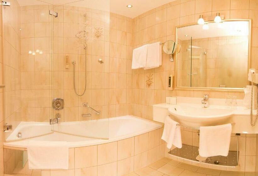 اتاق استاندارد, Alpenhotel Tirolerhof