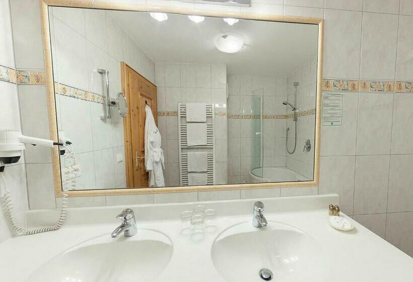 اتاق لوکس, Alpenhotel Tirolerhof