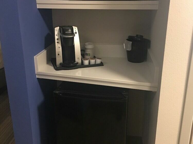 スタンダードルーム, Holiday Inn Express & Suites Kingdom City, An Ihg