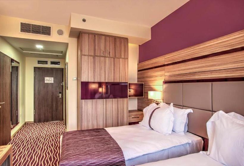 이그제큐티브 룸 킹사이즈 침대, Holiday Inn Plovdiv, An Ihg