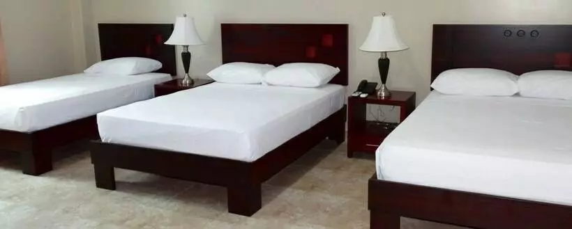 スタンダードトリプルルーム, Marvento Suites
