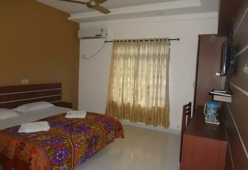 اتاق اجرایی, Shalimar Residency