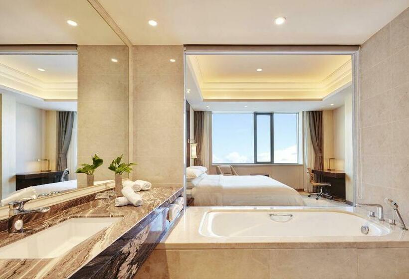 스탠다드 룸 킹사이즈 침대, Sheraton Harbin Xiangfang