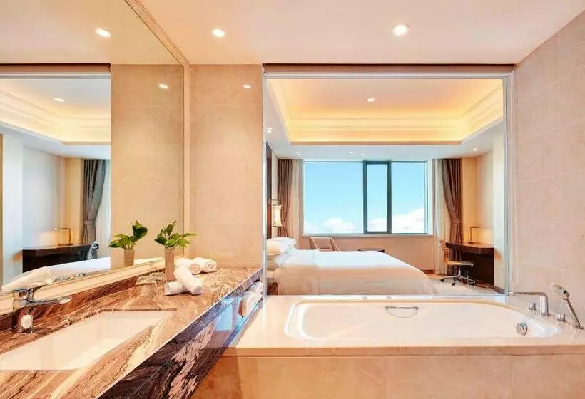 キングサイズベッドのスタンダードルーム, Sheraton Harbin Xiangfang