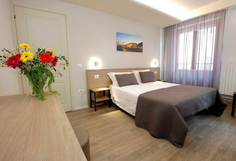 اتاق استاندارد سه نفره, Sollievo