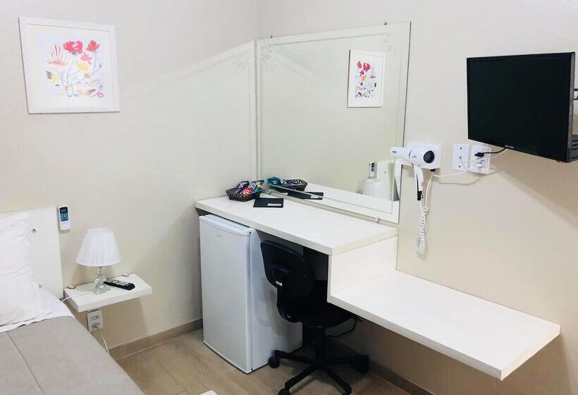 标准单人间, Westphal