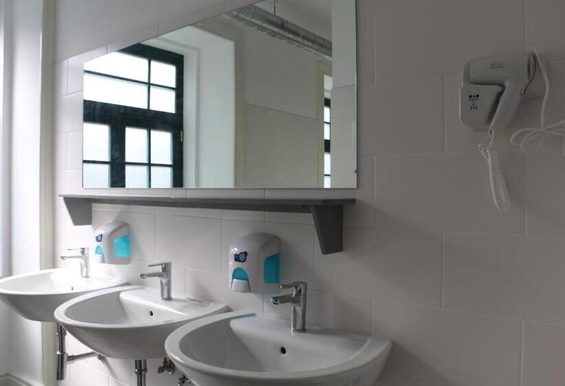 سرير فى غرفة مشتركه, Nice Way Porto Hostel