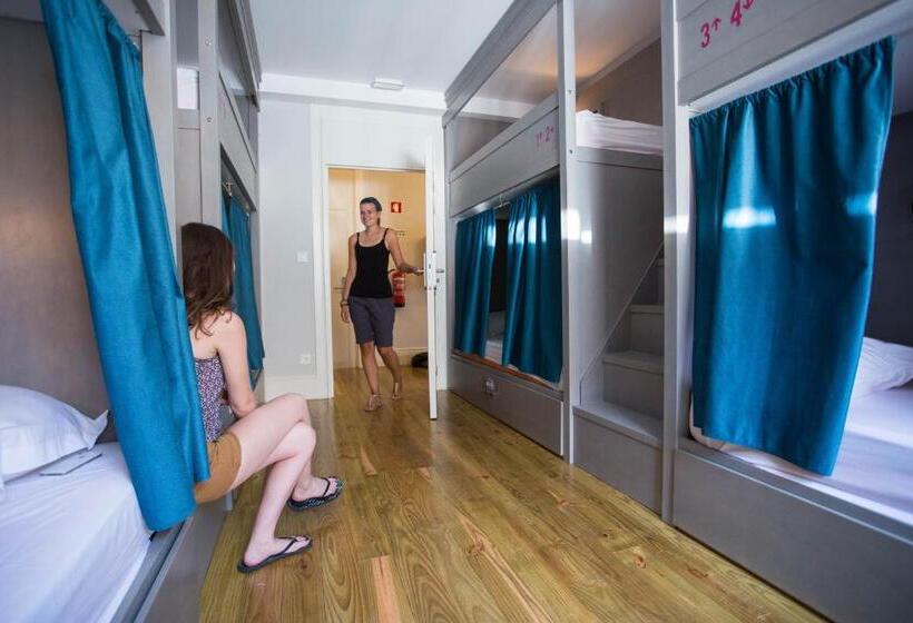 سرير فى غرفة مشتركه, Nice Way Porto Hostel