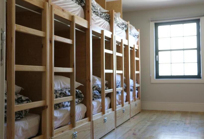 سرير فى غرفة مشتركه, Nice Way Porto Hostel
