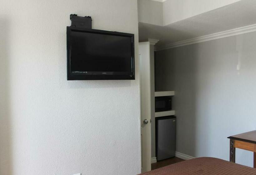 غرفة قياسية, Town House Motel