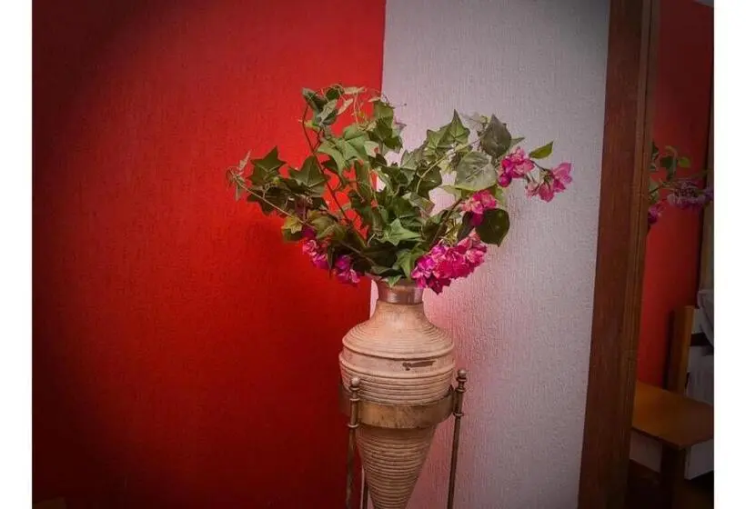 デラックストリプルルーム, Pousada E Hotel Putini By Oyo