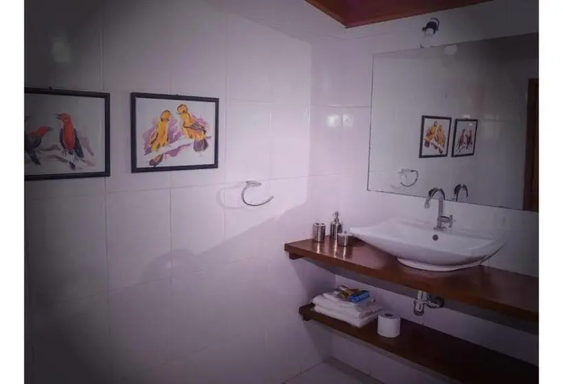 エコノミールーム, Pousada E Hotel Putini By Oyo