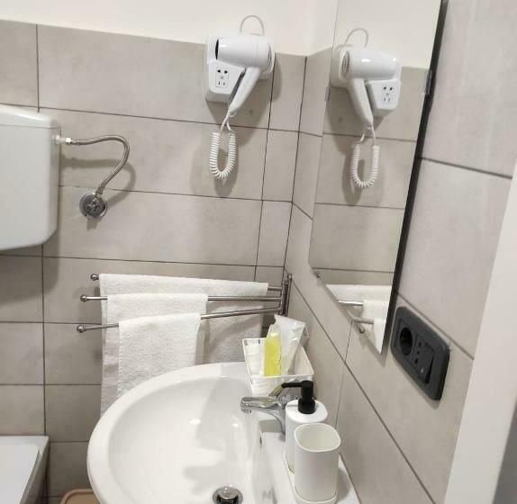 اتاق استاندارد سه نفره, B&b Son De Mar