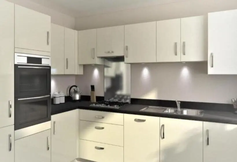 Standard Yhden Hengen Huone, Room In Guest Room   Single Room In 3 Bed Home, Full Kitchen, Shared Bathroom