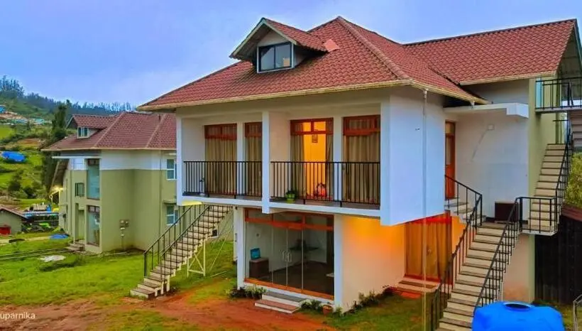 Perhesviitti, Britiish County Ooty
