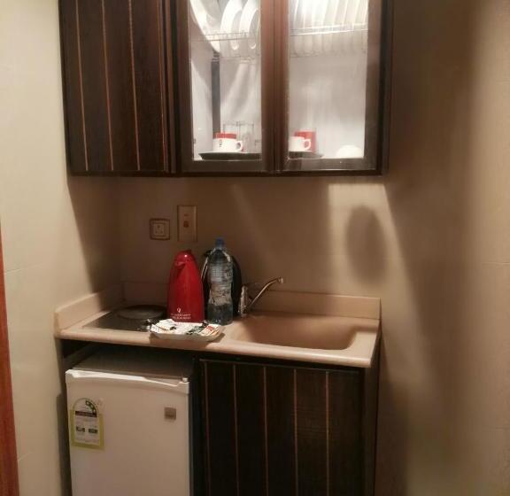 סוויטה משפחתית, Al Aseel Hawazen