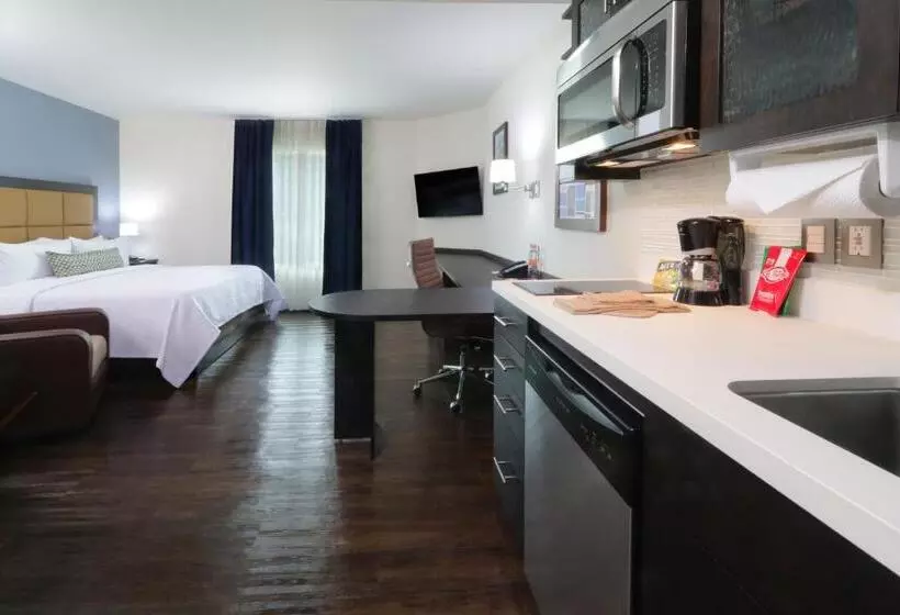 キングサイドベッドのスタンダードワンルーム, Candlewood Suites   Queretaro Juriquilla, An Ihg