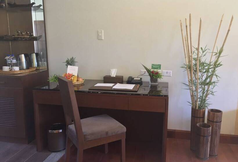 Premium Room Pool View, Coron Soleil Garden Resort