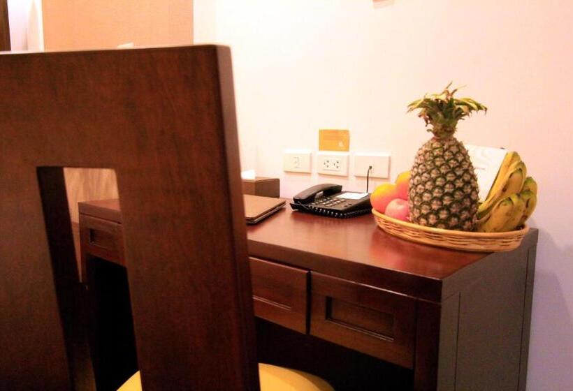 Premium Room Pool View, Coron Soleil Garden Resort