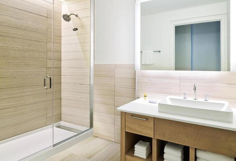 套房, Element Huntsville