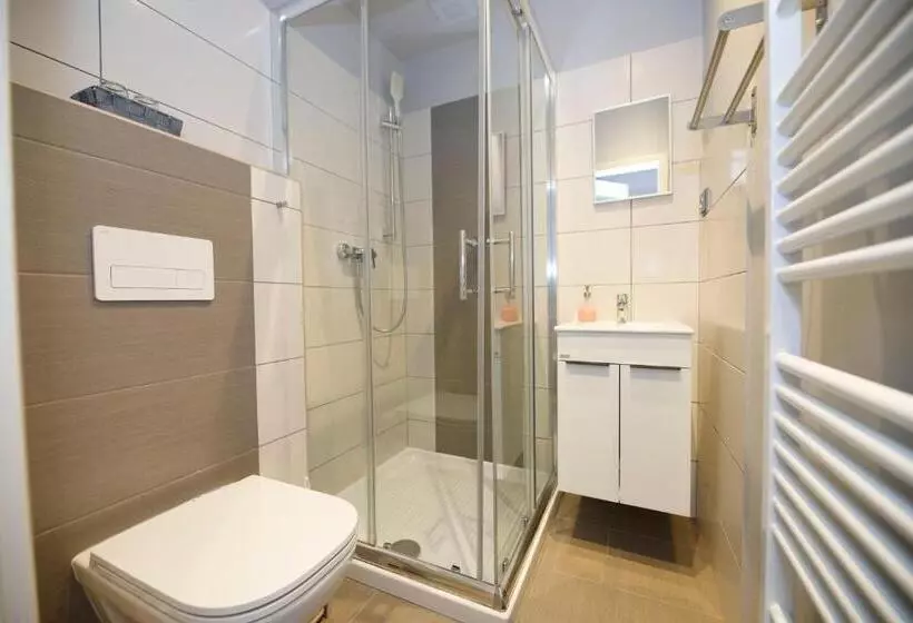 آپارتمان 1 خوابه با تراس, Libušina Villa
