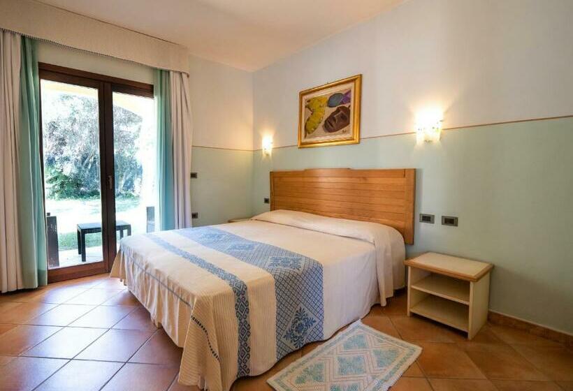 غرفة قياسية, Luci Del Faro