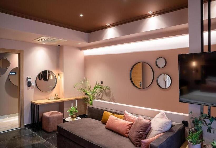 جناح مزود بجاكوزى, Olympus Terra Boutique