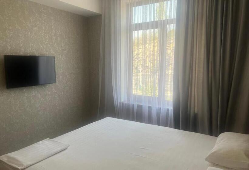 디럭스 룸, Park Avenue Hotel Yerevan