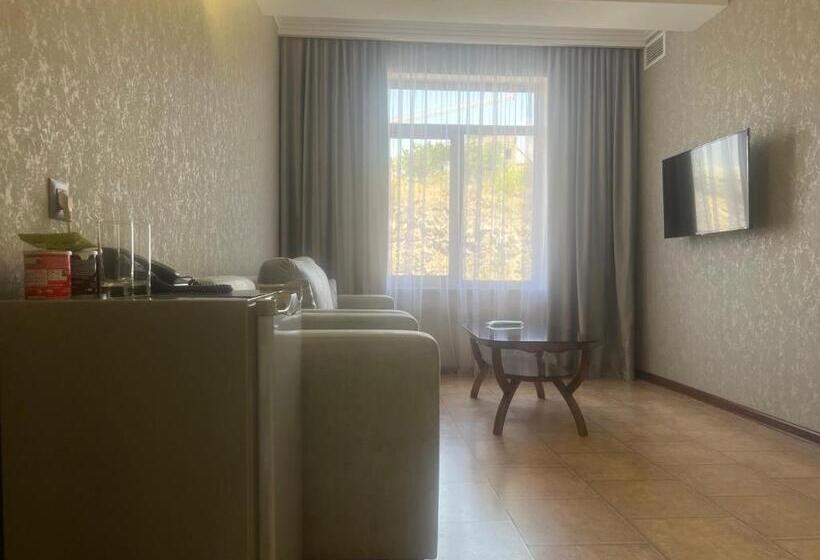디럭스 룸, Park Avenue Hotel Yerevan