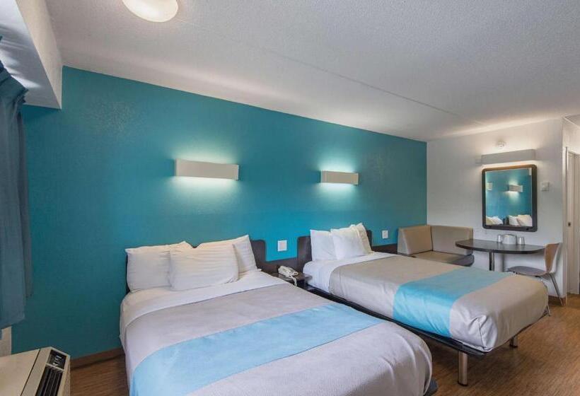 4인용 스탠다드 룸, Motel 6 Overland Park, Ks