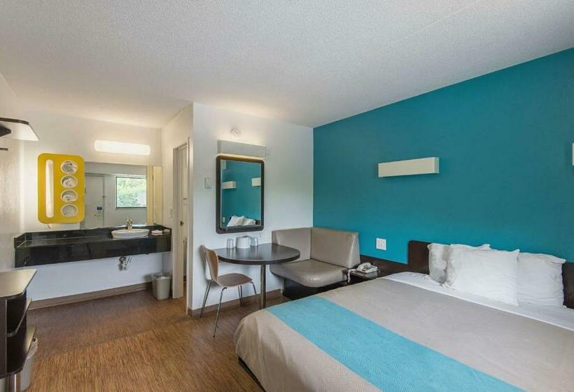 Номер Стандарт, Motel 6 Overland Park, Ks