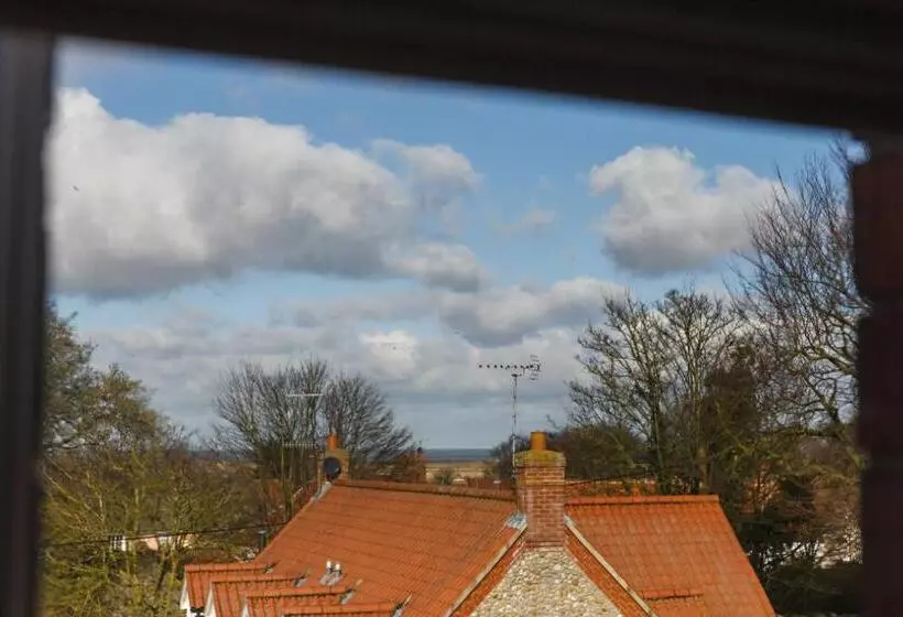 オーシャンビュースタンダードルーム, Blakeney House