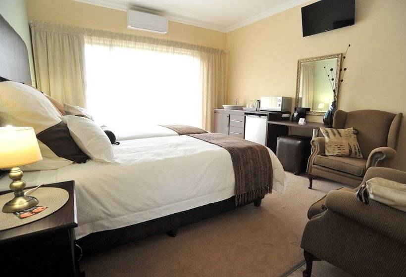 חדר דלוקס עם מרפסת, Sunset Manor Guest House