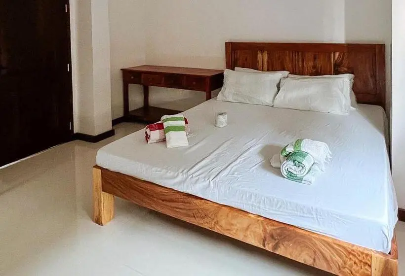 スタンダードルーム, Reddoorz At Casa Rafaelle Transient Ilocos Sur