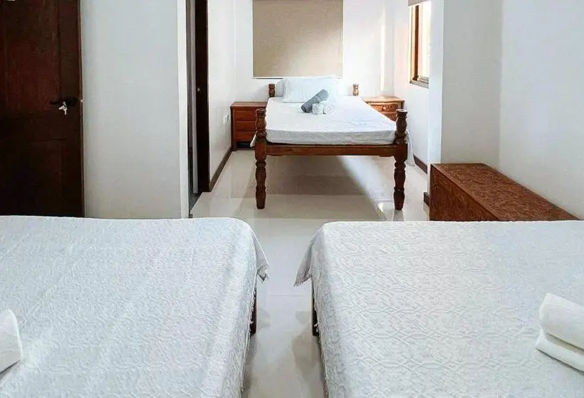 ファミリールーム, Reddoorz At Casa Rafaelle Transient Ilocos Sur