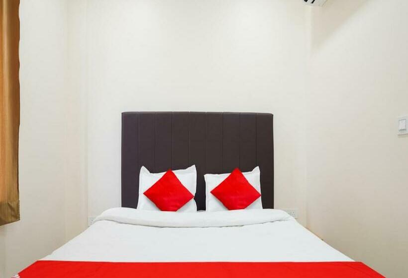 Трехместный Номер Классика, Oyo Flagship Nirmala Palace